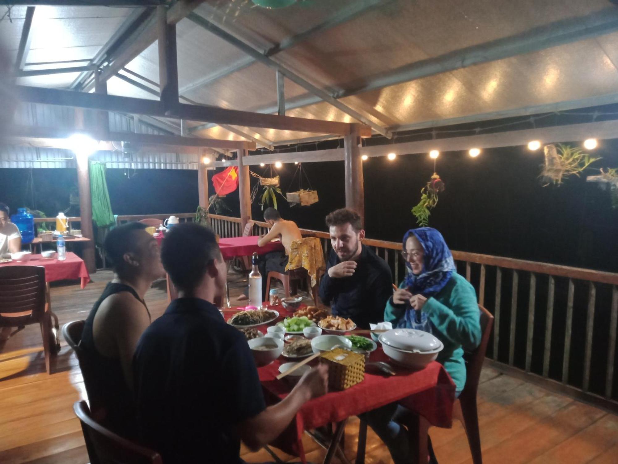 Tran Xuan Homestay Ba Be エクステリア 写真